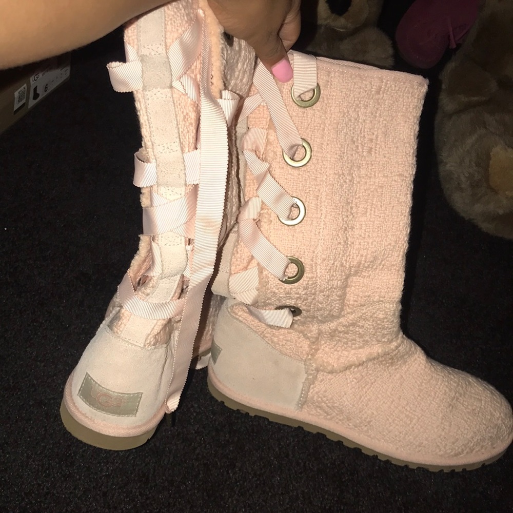 UGGS